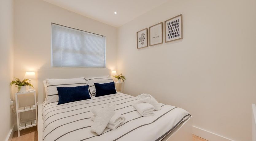 Photo of 2 Bed in Caswell Bay