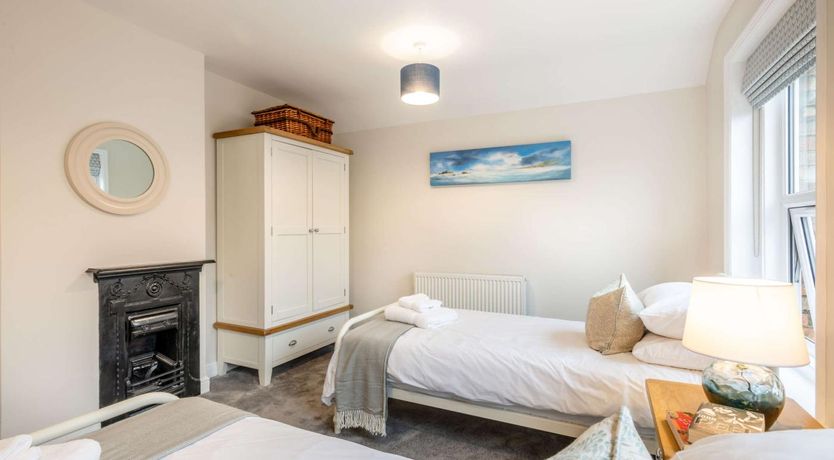 Photo of 2 Bed in Holt