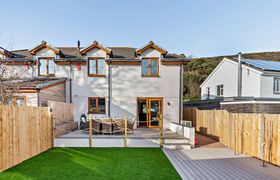 Photo of 4-bed-in-portreath