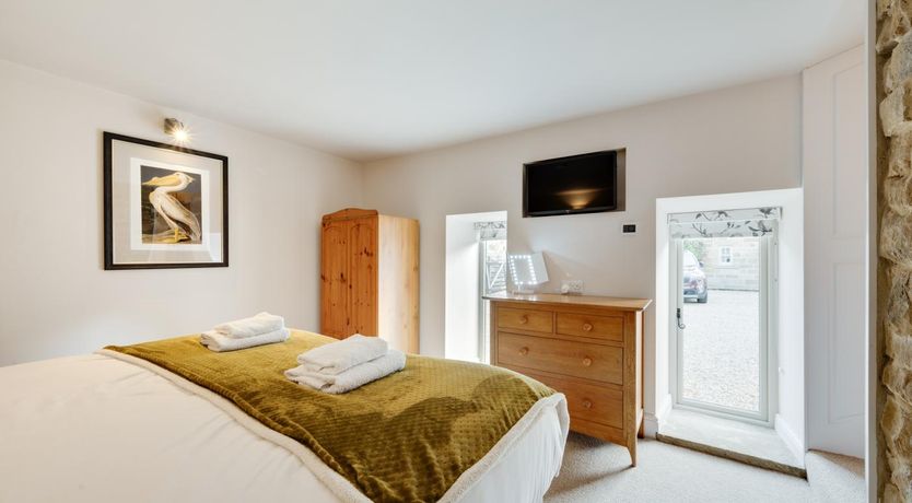 Photo of 2 Bed in Danby