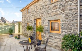 Photo of 1 Bed in Bala