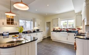 Photo of 4 Bed in Sheringham