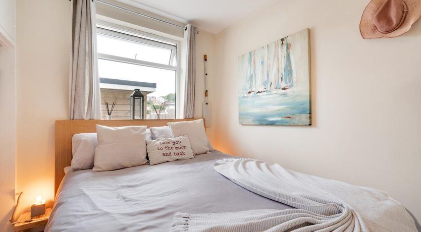 Photo of 2 Bed in Mumbles