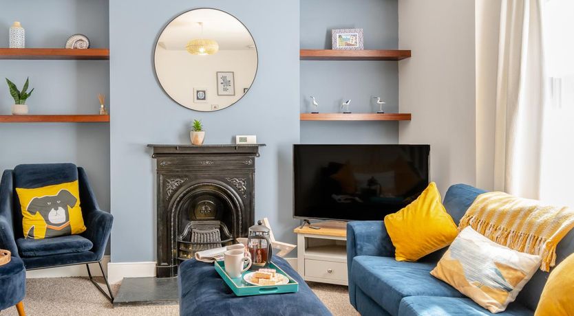 Photo of 2 Bed in Tenby
