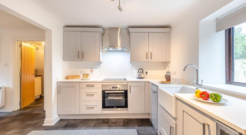 Photo of 3 Bed in Tenby