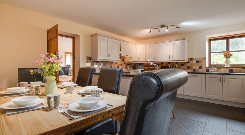 Photo of 6 Bed in Machynlleth