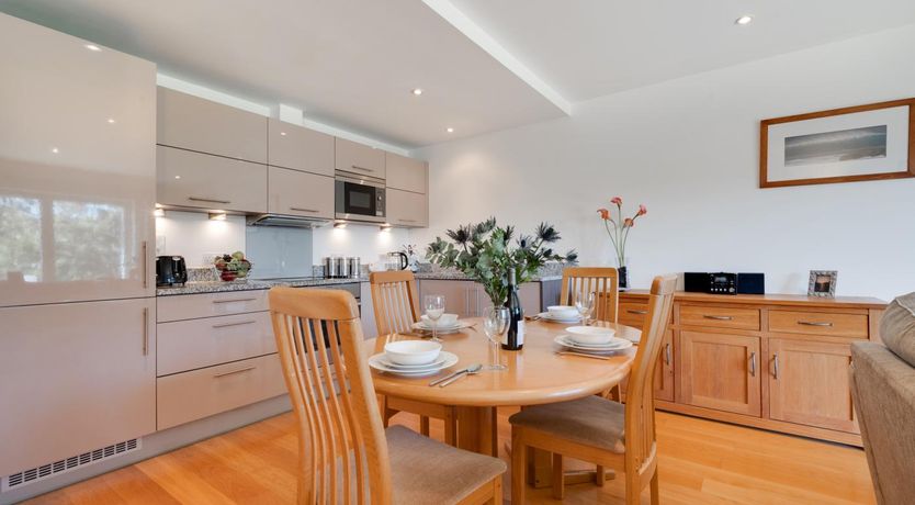 Photo of 2 Bed in Porthleven