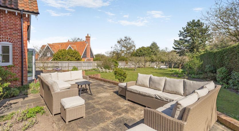 Photo of 5 Bed in Walberswick