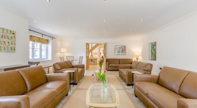 Photo of 5 Bed in Walberswick