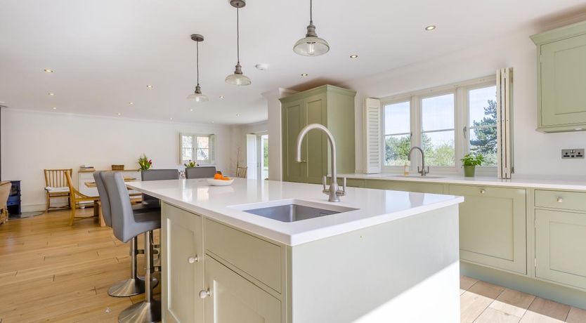 Photo of 5 Bed in Walberswick