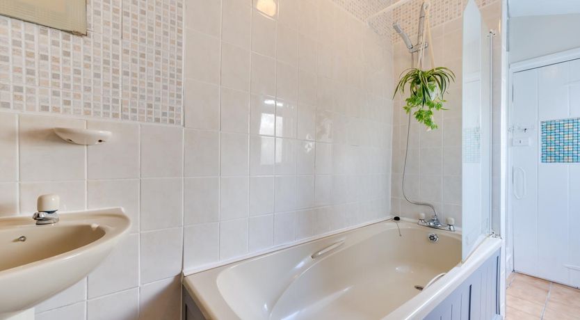 Photo of 4 Bed in Tenby