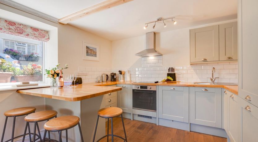 Photo of 2 Bed in Torquay