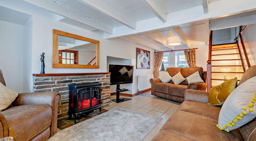 Photo of 3 Bed in St. Issey