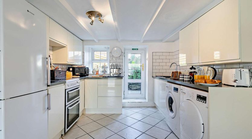Photo of 3 Bed in St. Issey