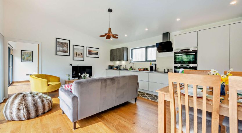 Photo of 2 Bed in Beckley