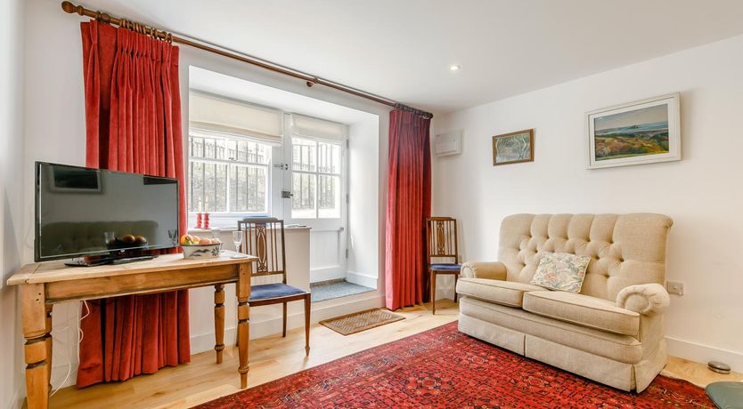 Photo of 1 Bed in Penzance