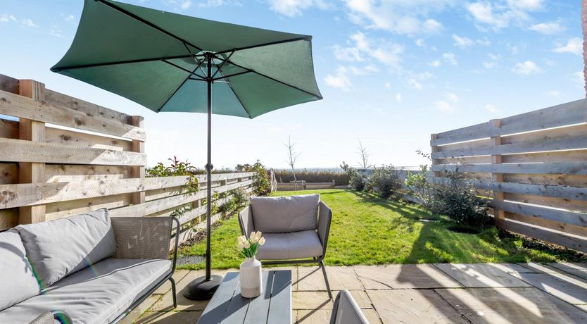 Photo of 4 Bed in Stoke Fleming