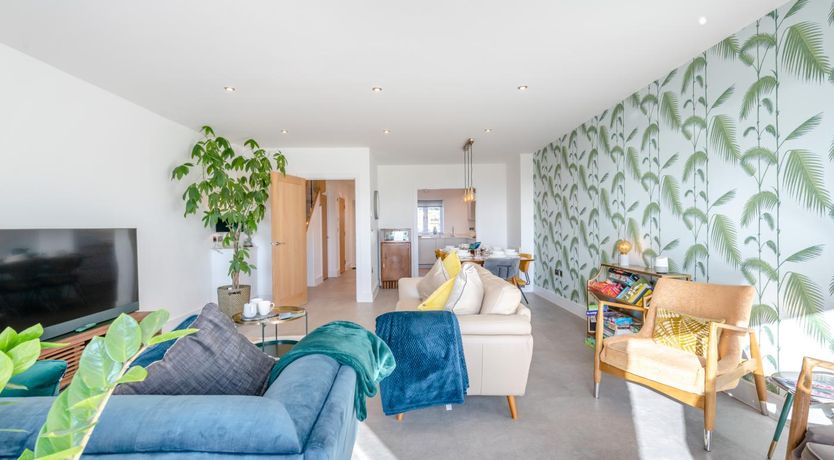 Photo of 4 Bed in Stoke Fleming