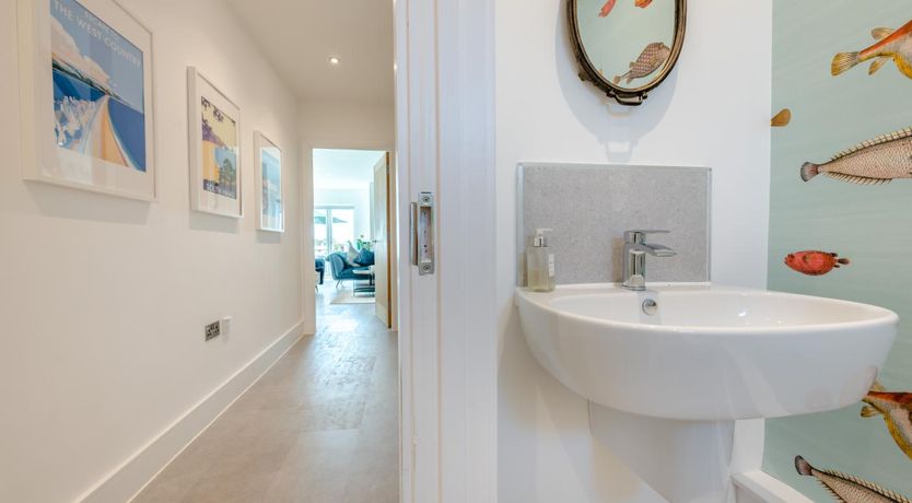 Photo of 4 Bed in Stoke Fleming