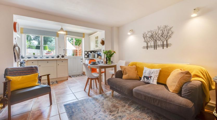 Photo of 2 Bed in Holt