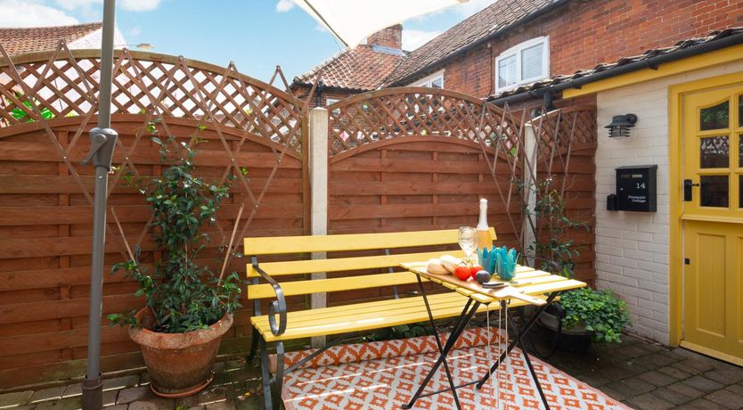 Photo of 2 Bed in Holt