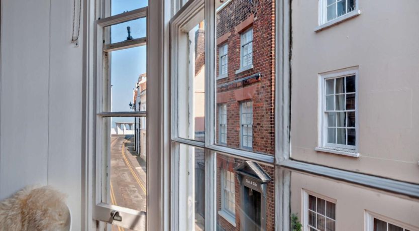 Photo of 4 Bed in Deal