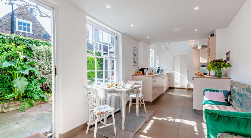 Photo of 4 Bed in Deal