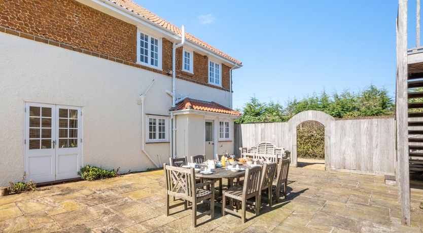 Photo of 5 Bed in Holme Next The Sea