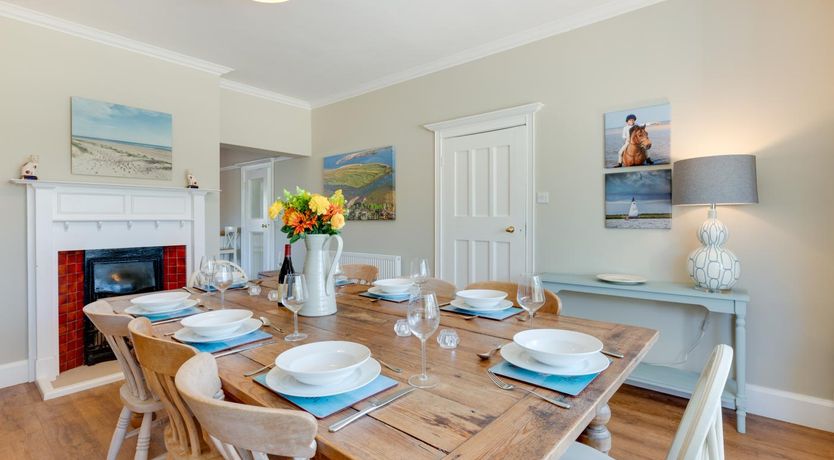 Photo of 5 Bed in Holme Next The Sea