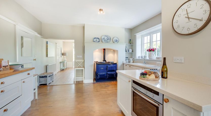 Photo of 5 Bed in Holme Next The Sea