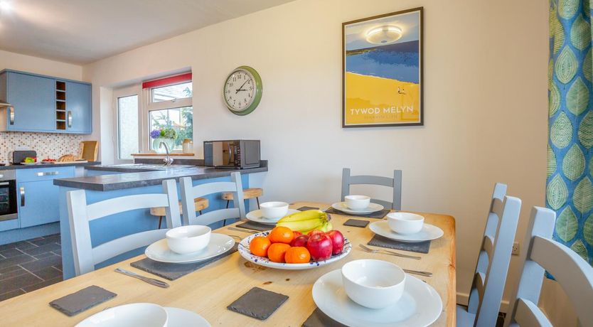 Photo of 3 Bed in Morfa Nefyn