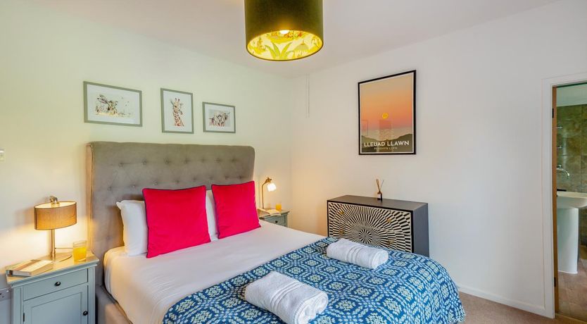 Photo of 3 Bed in Morfa Nefyn