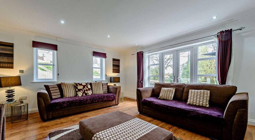 Photo of 4 Bed in Tenby