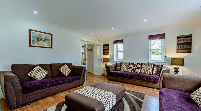 Photo of 4 Bed in Tenby