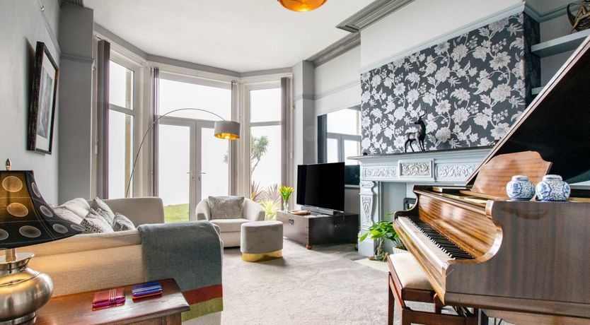 Photo of 2 Bed in Langland