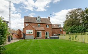 Photo of 5 Bed in Mundesley