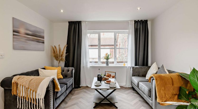 Photo of 5 Bed in Mundesley