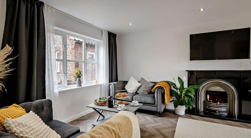 Photo of 5 Bed in Mundesley