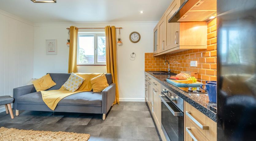 Photo of 2 Bed in Tenby