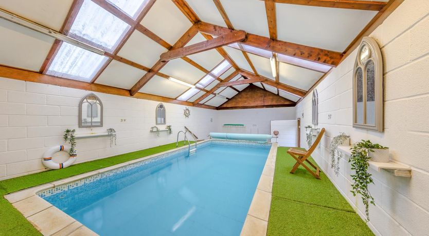 Photo of 2 Bed in Tenby
