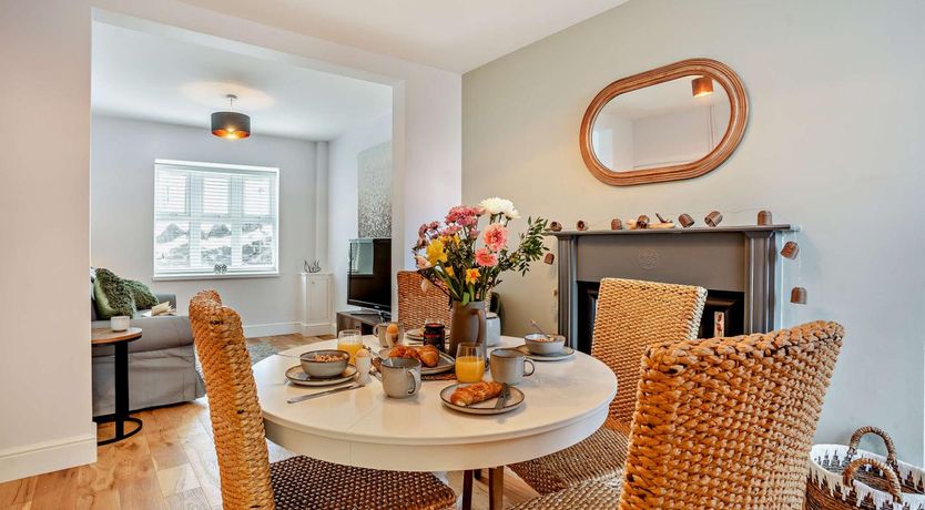 Photo of 2 Bed in Mumbles