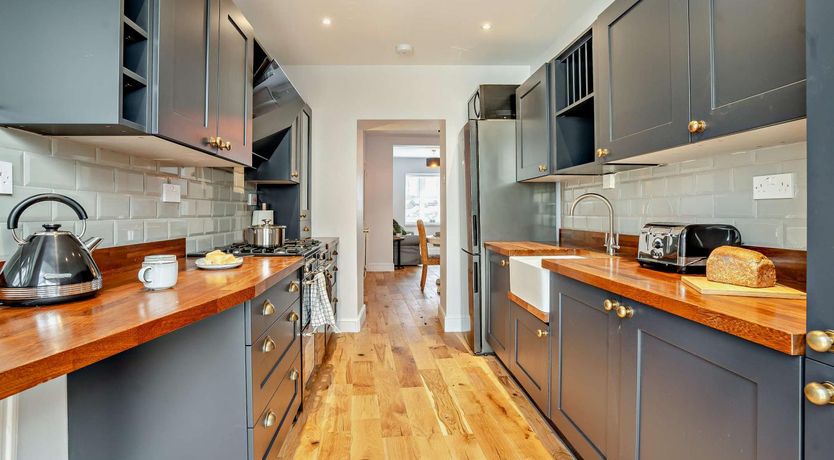 Photo of 2 Bed in Mumbles