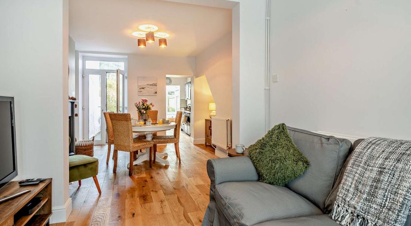 Photo of 2 Bed in Mumbles