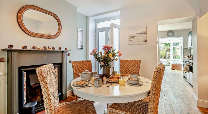 Photo of 2 Bed in Mumbles