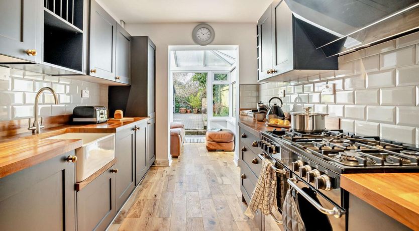 Photo of 2 Bed in Mumbles