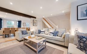 Photo of 6 Bed in Bacton