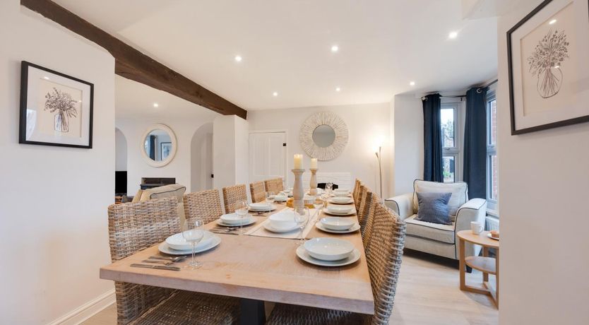 Photo of 6 Bed in Bacton