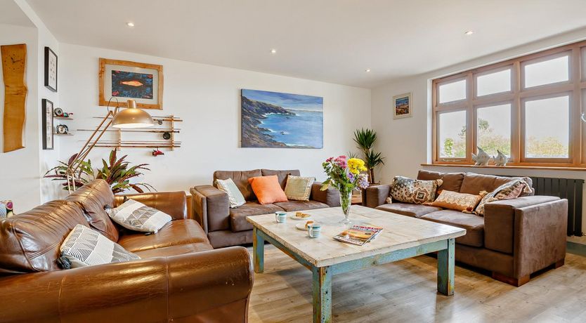 Photo of 3 Bed in Bwlchtocyn