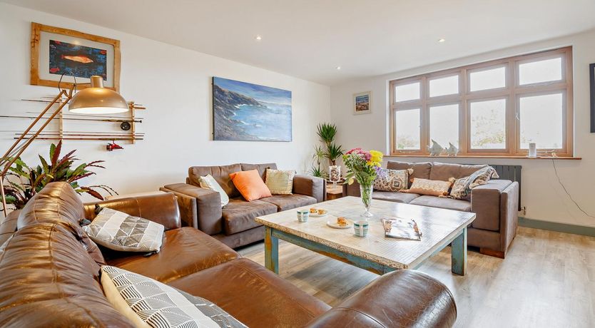 Photo of 3 Bed in Bwlchtocyn