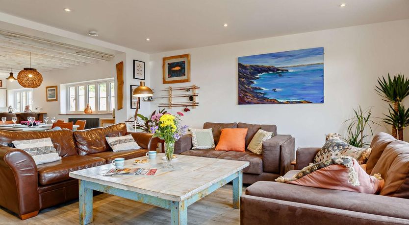 Photo of 3 Bed in Bwlchtocyn